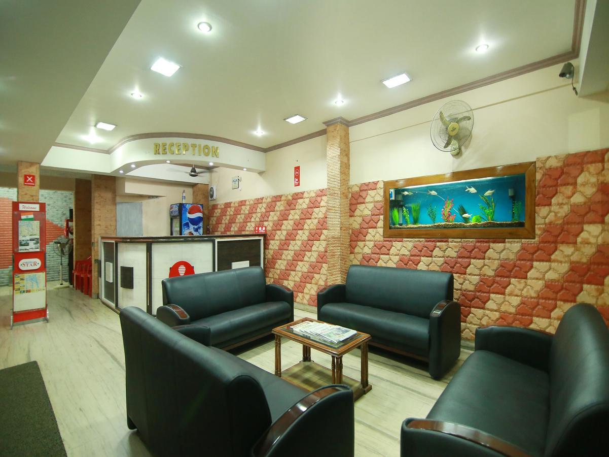 Oyo 4824 Hotel Star Kochi Ngoại thất bức ảnh